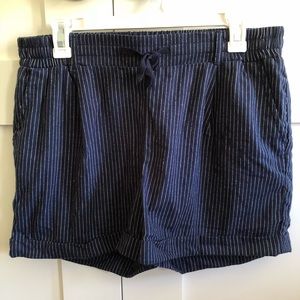 Blue and white stripped cotton linen shorts